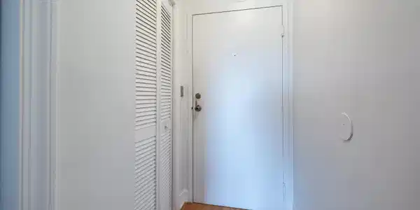 Image 2: Entry Hallway