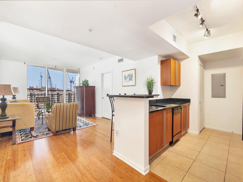 Image 3: Bamboo flooring