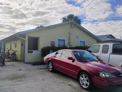 803 SE Tarpon Avenue SE