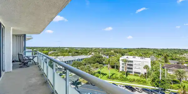 Image 3: 3554 Ocean Drive South - 702-406