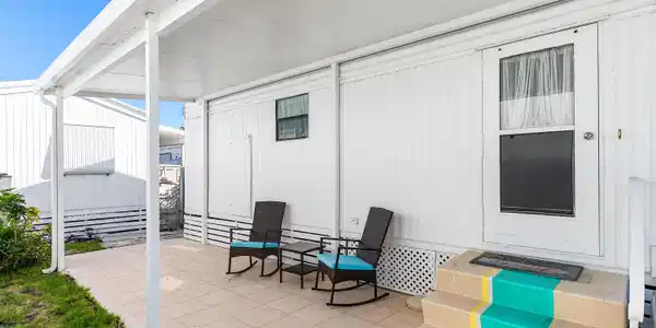 Image 4: 006-24JuniperDrive-K-BrinyBreezes-FL-334
