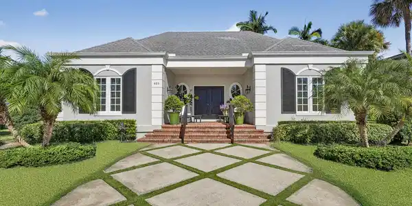 625 Riomar Drive