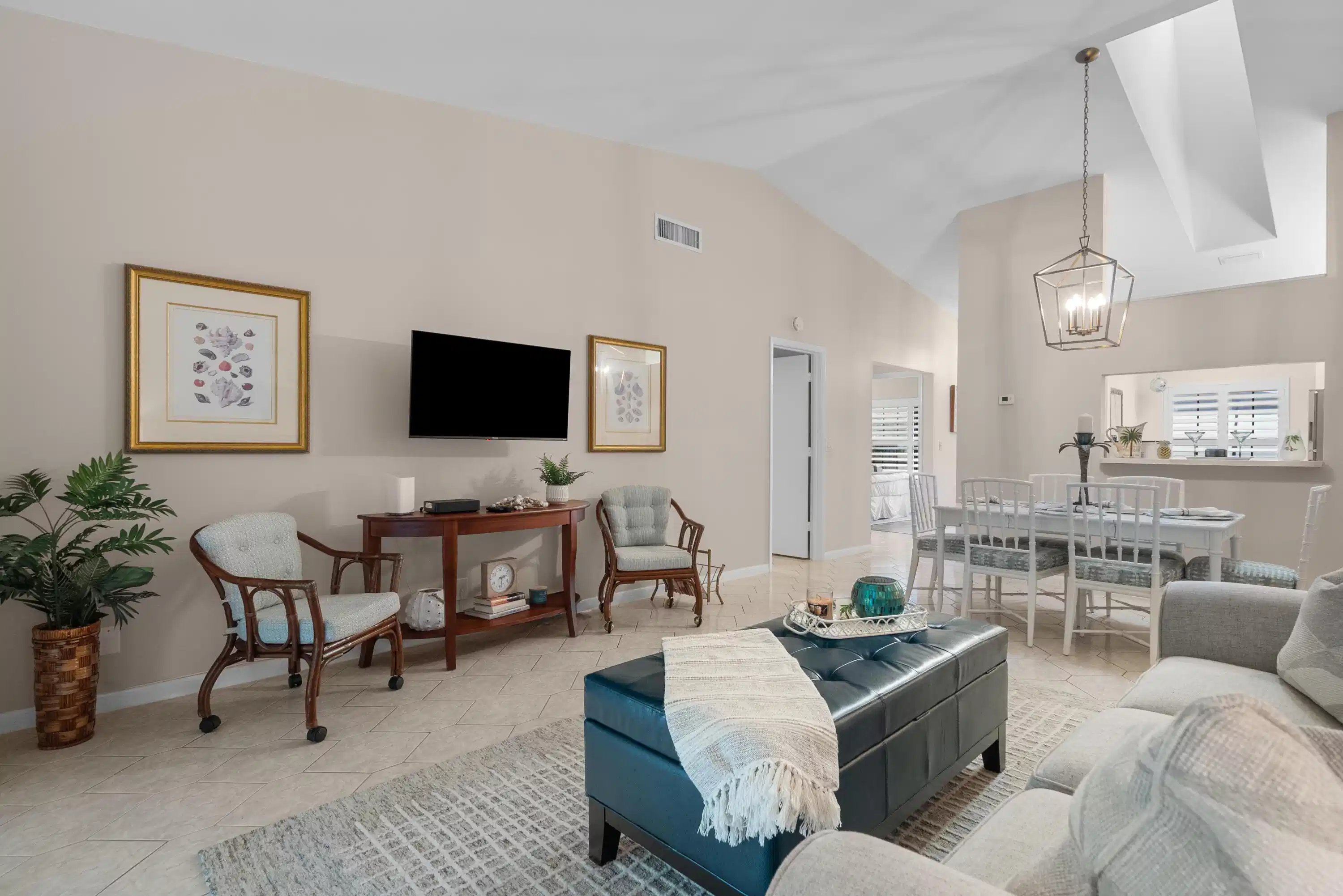 Image 1: Beautifully renovated