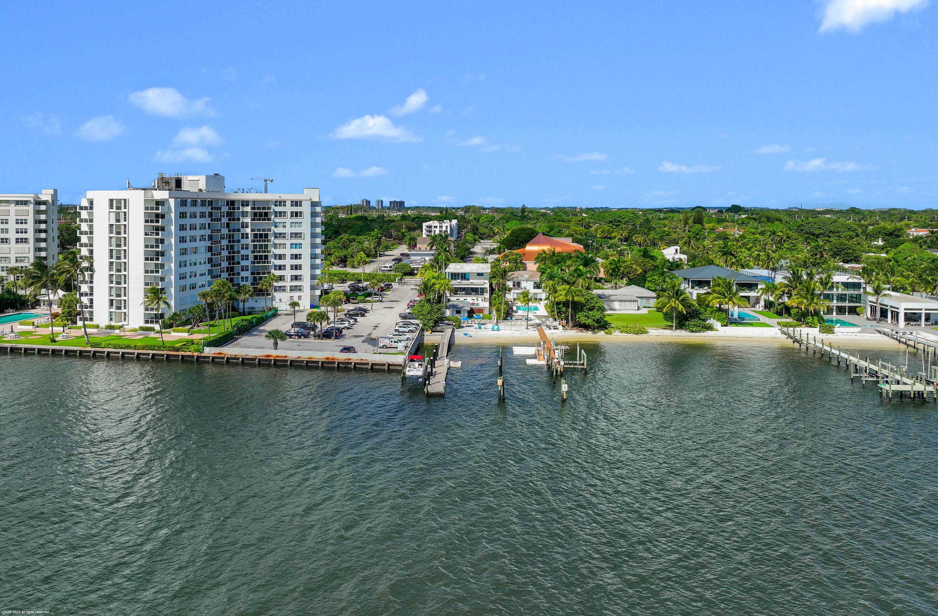 Image 3: 2814 N Flagler Dr 002