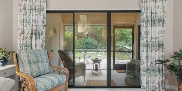 Image 4: Custom drapes