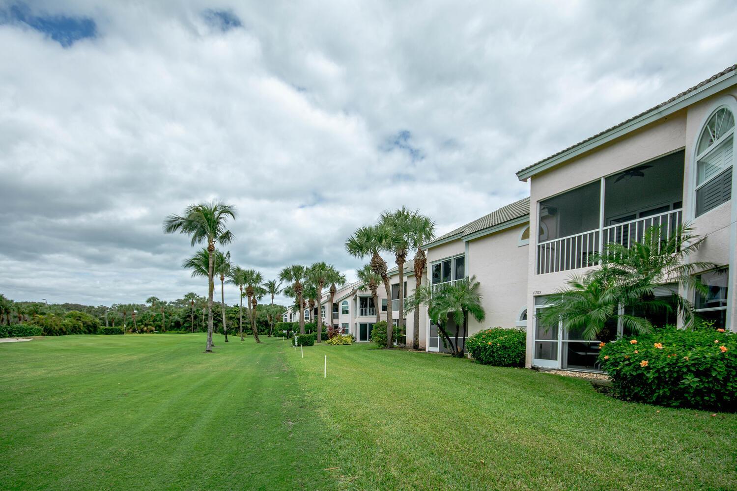 Image 4: 4205 Fairway Dr N Jupiter FL-large-033-0