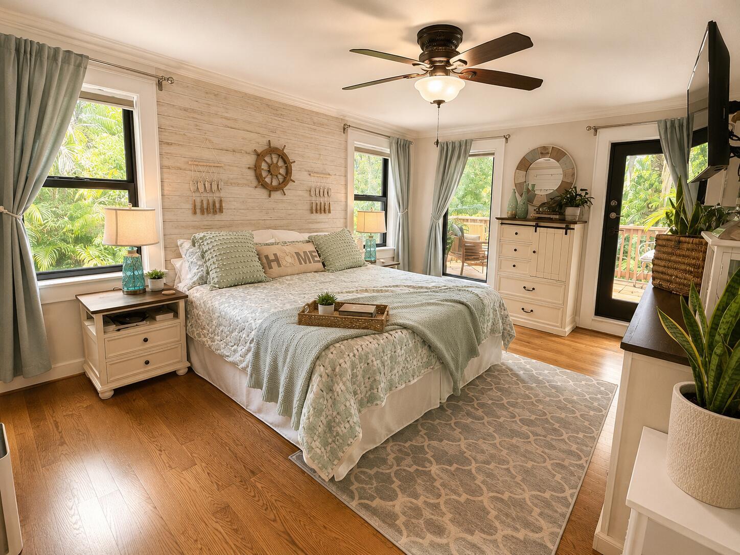 Image 4: Master Bedroom