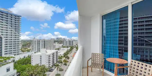 Image 3: 4-web-or-mls-DSC07384