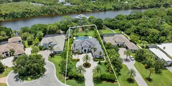 6621 SW Silver Wolf Drive