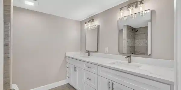 Image 2: Primary bath