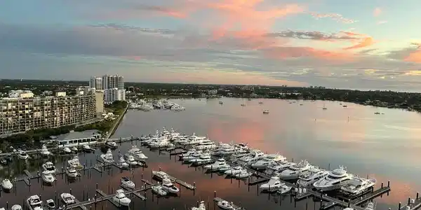 100 Lakeshore Drive