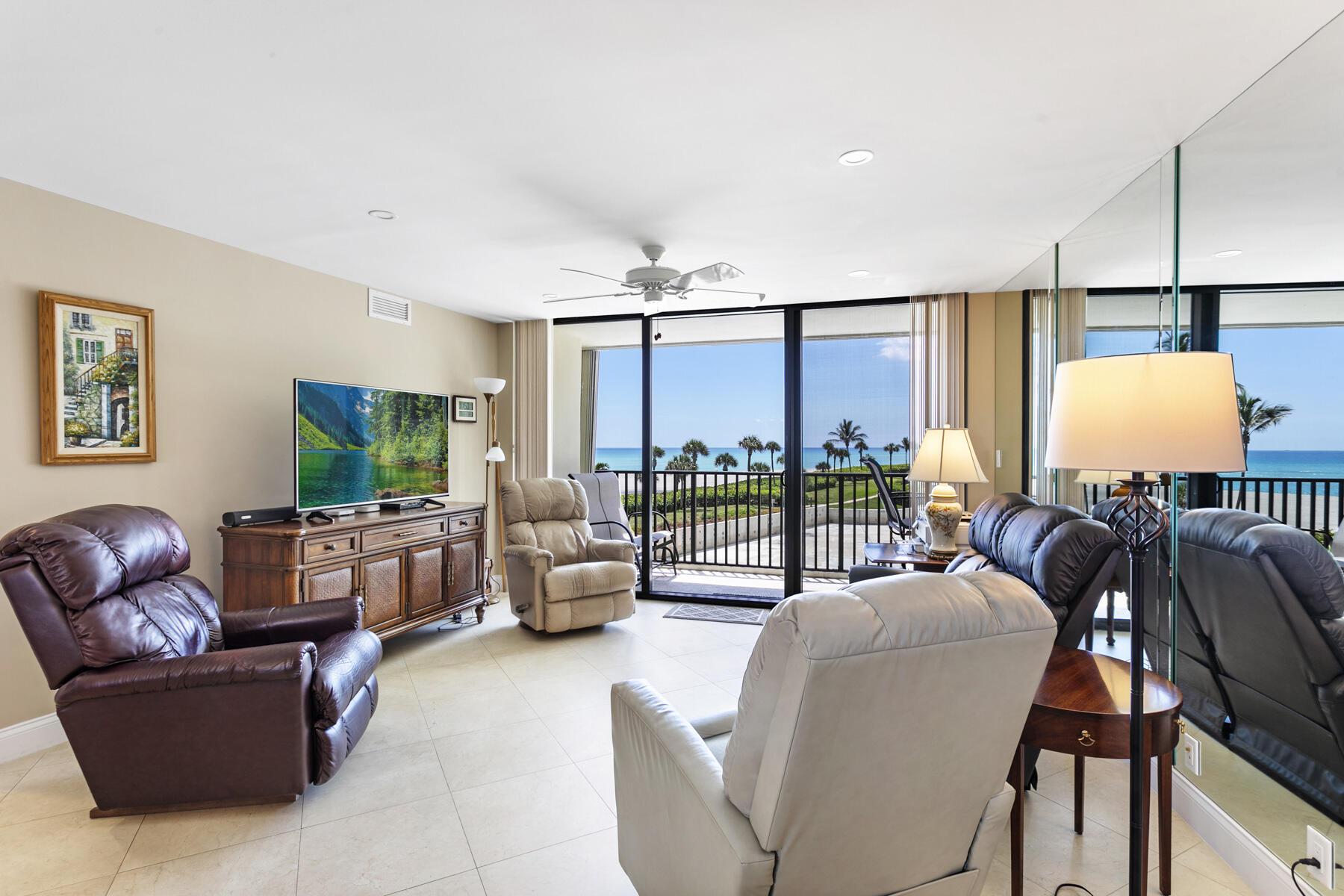Image 3: Oceanview Living Room