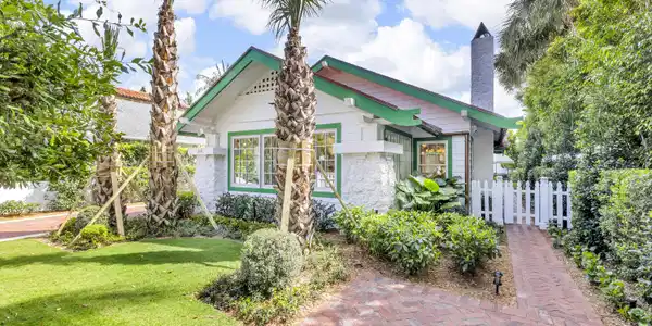 318 Australian Avenue