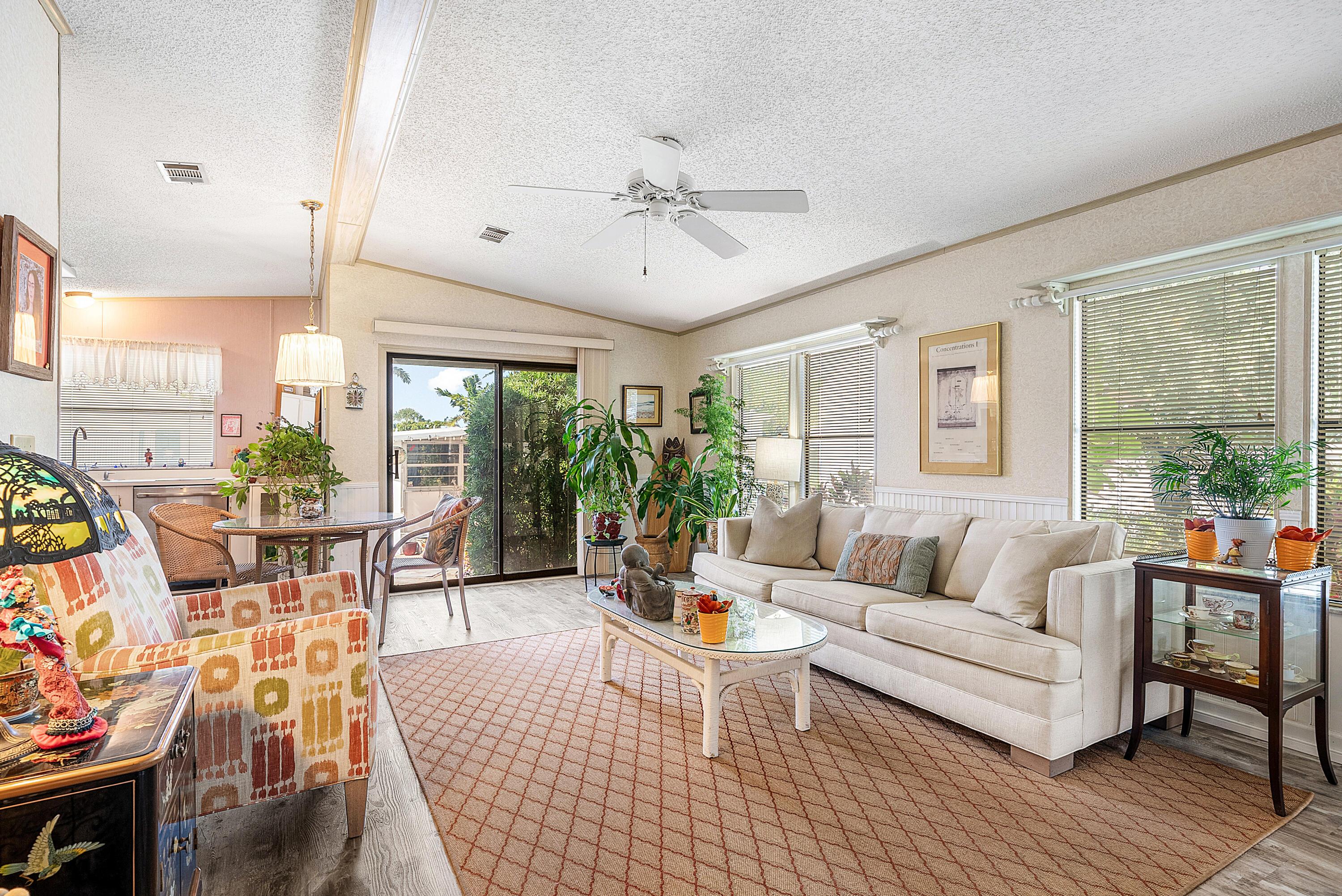 Image 4: 007-4WestCedarDrive-CD4-BrinyBreezes-FL-