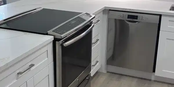 Image 3: Kitchen