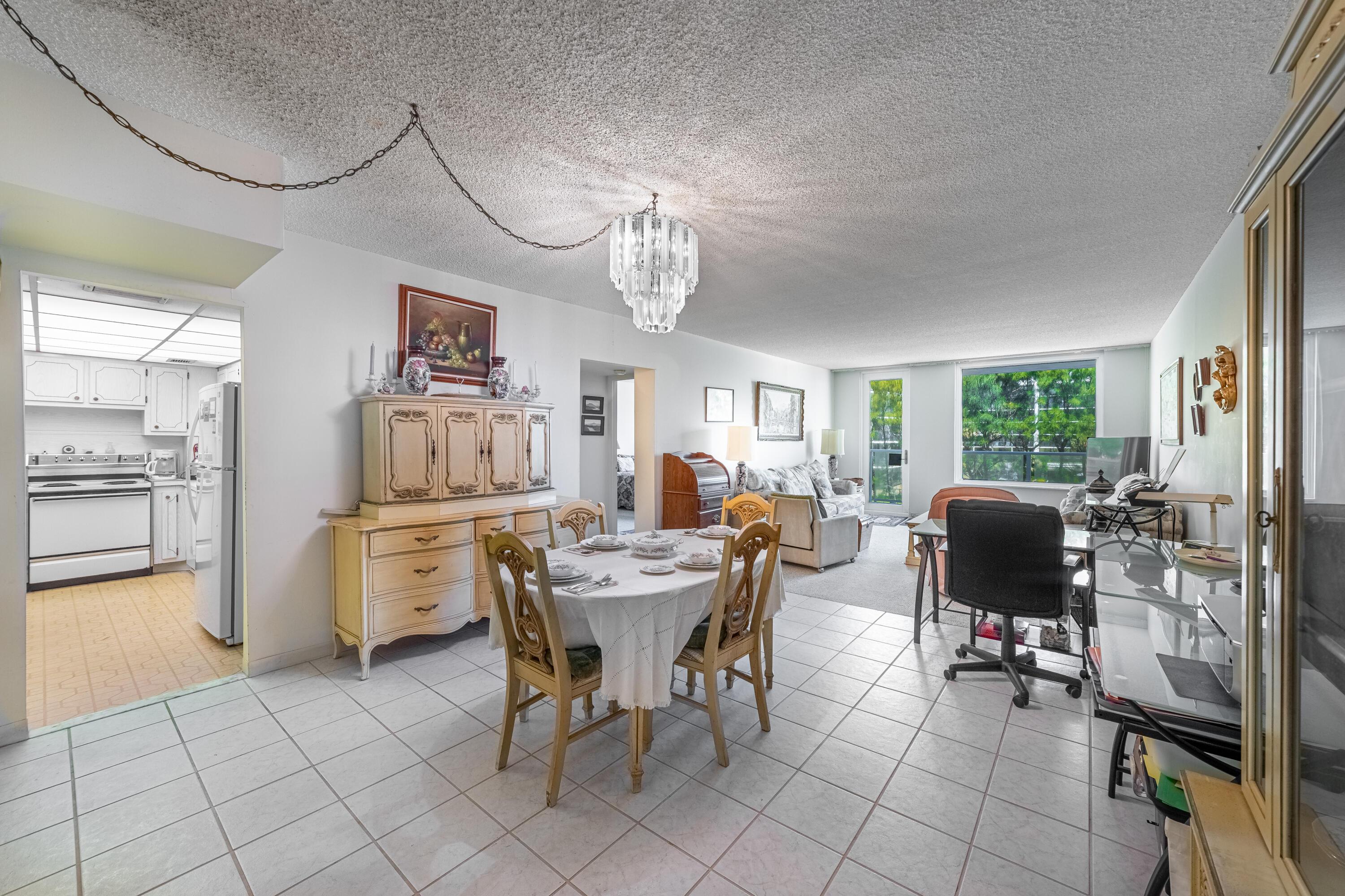 Image 3: Main Area