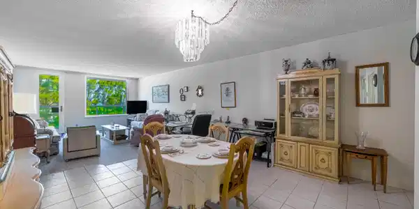 Image 4: Main Area
