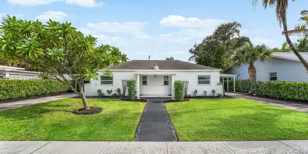 Image 2: 002-124MayfieldRoad-Lantana-FL-33462-SMA