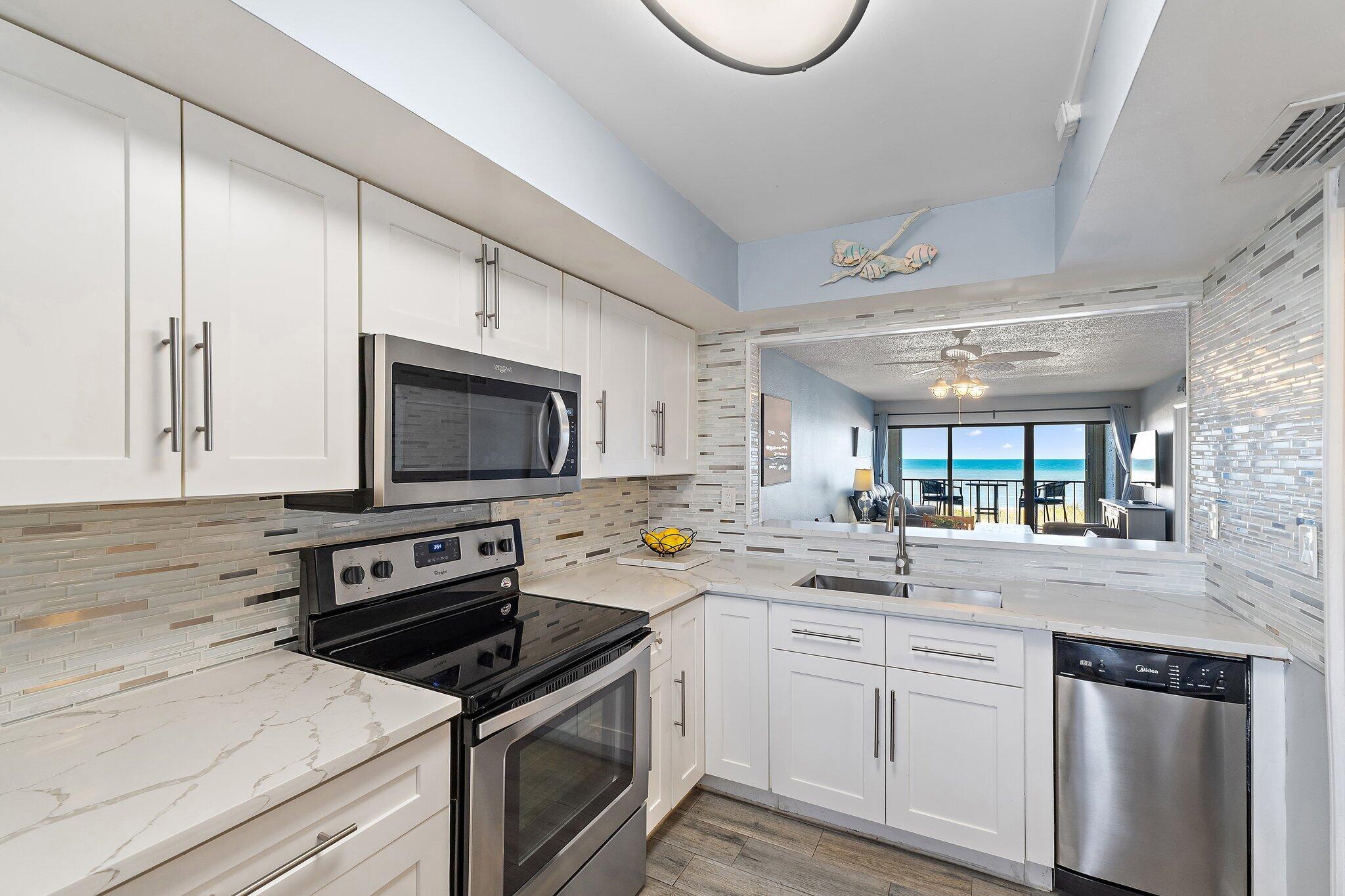 Image 2: 029-10310SOceanDr-205-JensenBeach-SMALL