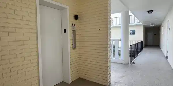 Image 3: ELEVATOR TO CONDO