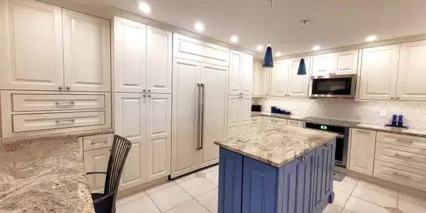 Image 2: Kitchen