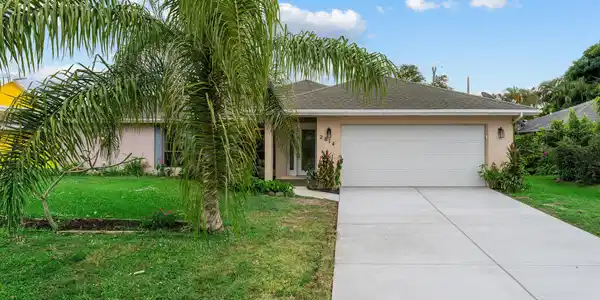 2814 SE Pace Drive
