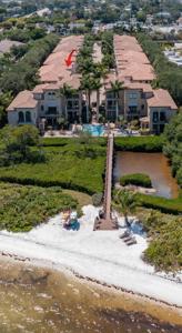 820 Via Villagio