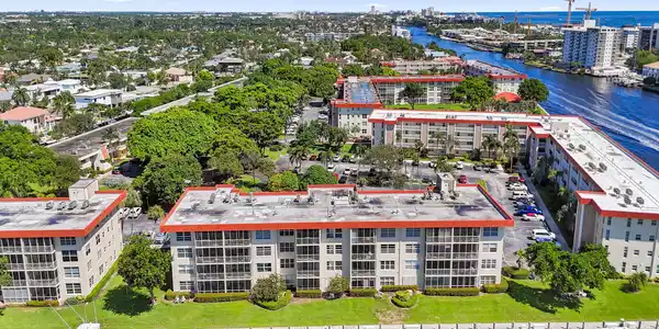 3050 NE 48th Court