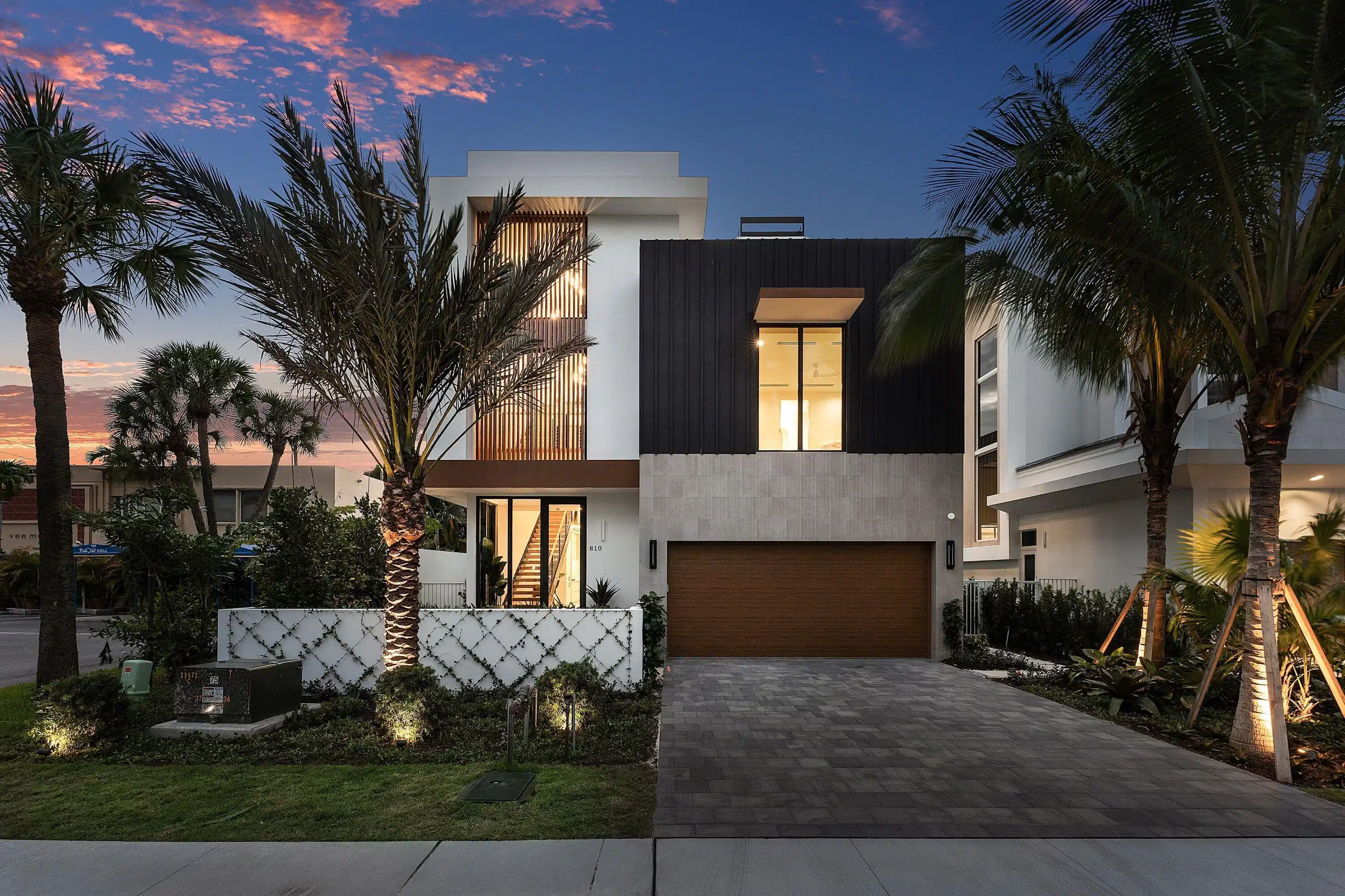 Image 1: 091-810PalmTrail-DelrayBeach-