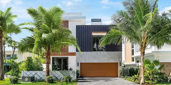Image 2: 001-810PalmTrail-DelrayBeach-FL-33483-SM