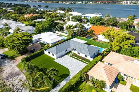 1099 S Atlantic Drive