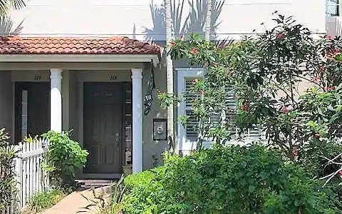 Image 4: Entry Way