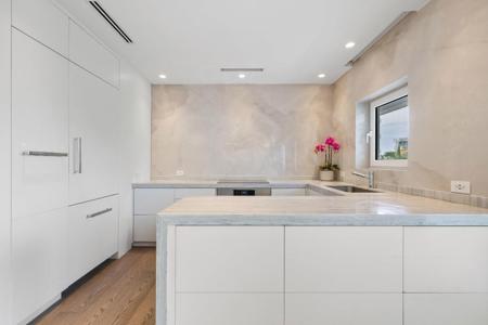 300 S Ocean Boulevard