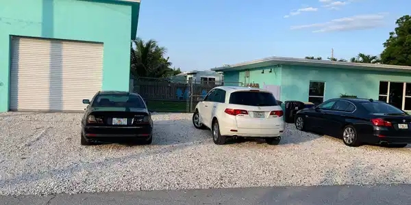 Image 2: Two Story Garage w/ second floor office.