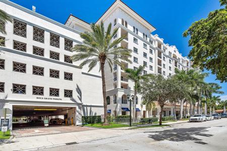 233 S Federal Highway