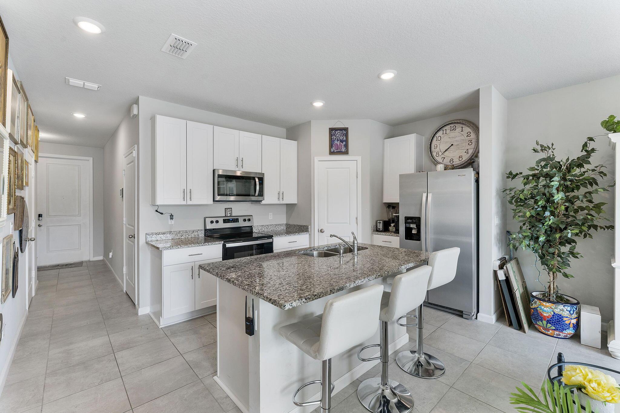 Image 3: Kitchen with Counter Tops