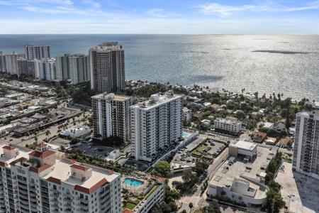 3015 N Ocean Boulevard