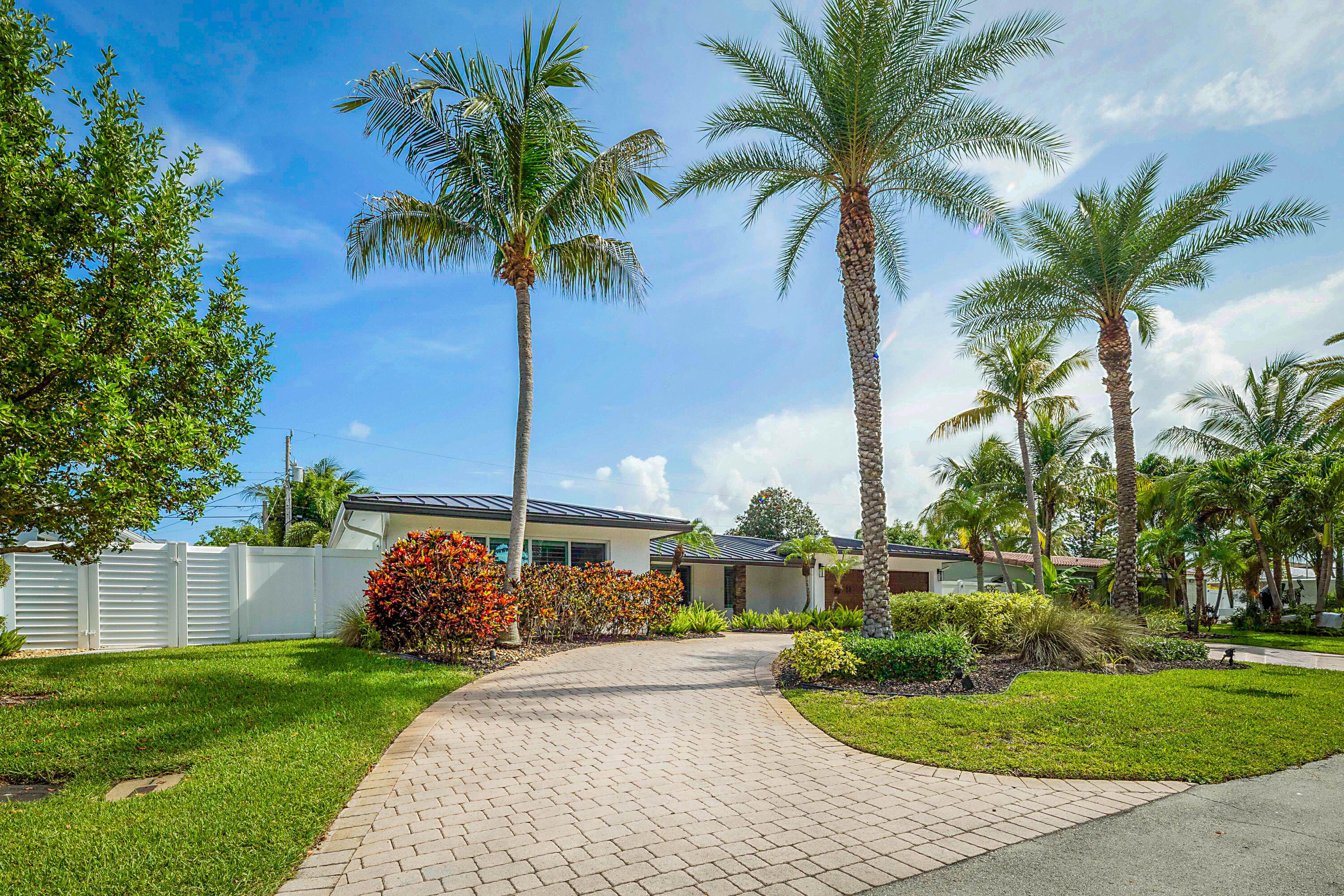 Image 3: 2620 NE 53rd St -43