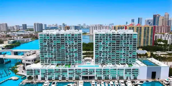 400 Sunny Isles Boulevard
