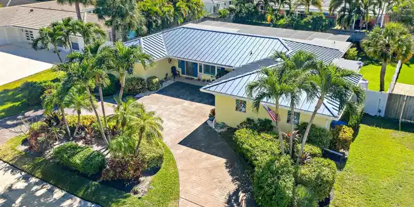 1211 Dolphin Road