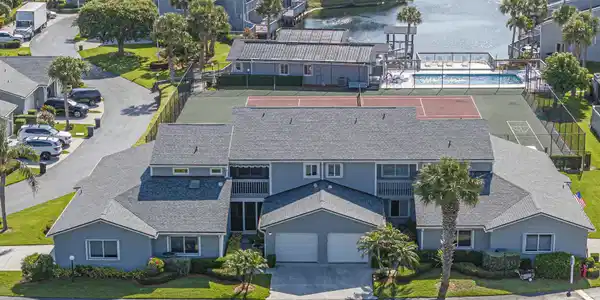 4949 N Highway A1a