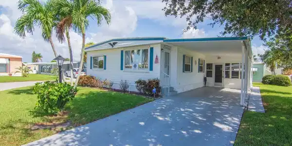 264 NE Cameo Way