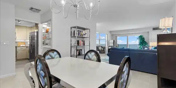 Image 3: Dining