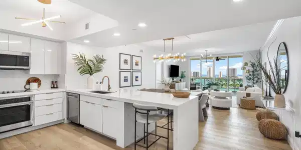 2640 Lake Shore Drive