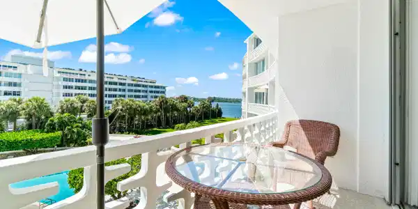 Image 2: Balcony