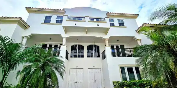 835 NE 16th Terrace