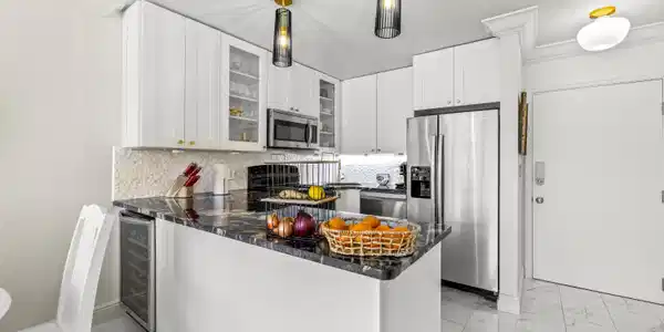 Image 2: Kitchen