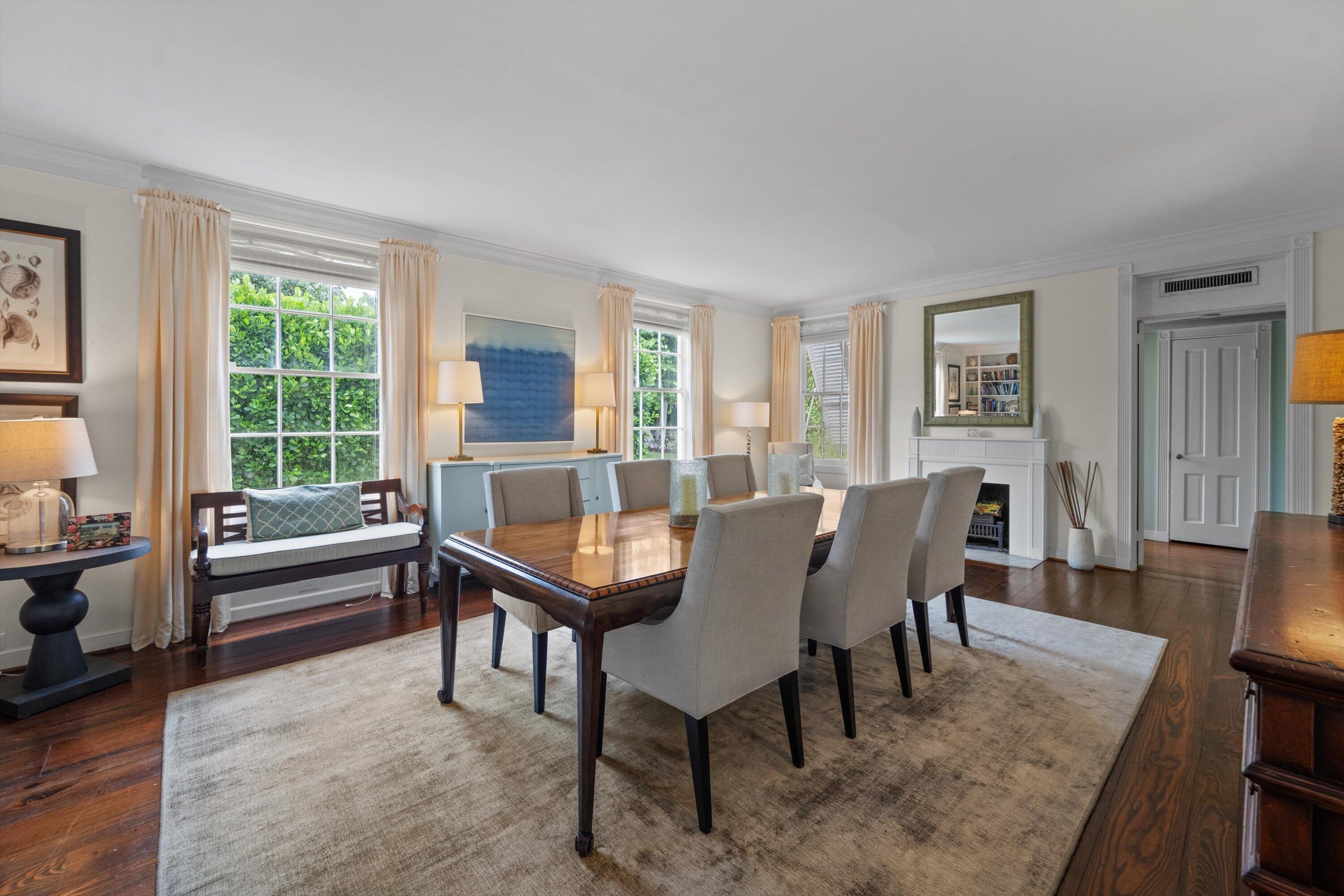 Image 3: Dining Area
