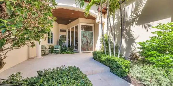 Image 3: 2507 BARCELONA DR-31