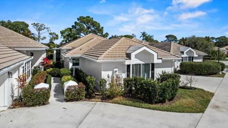 2253 NW Seagrass Drive